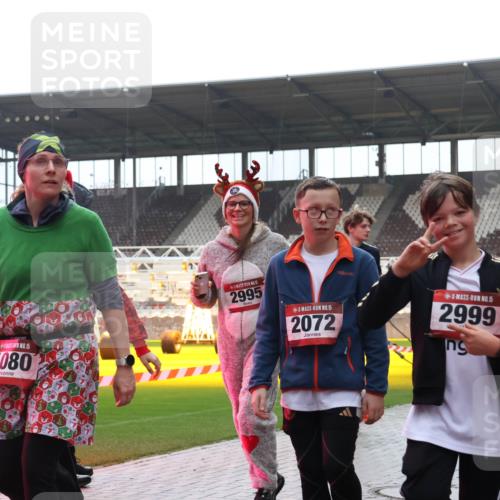 07.12.2025 - St. Pauli X-Mass-Run No. 15 Luisa Fischer http://msf.ph/oto/9383996 07.12.2025 11:27:41 Ziel 15, 1080, 5, 2995, 15, 2999, 15, 2072, 3004, 89, 35, 36, 534, 1080, 1772, 2072, 2175, 2176, 2571, 2572, 2789, 2790, 2887, 2972, 2979, 2995, 2999, 3004, 3098, 3099, 3315, 3956, 4647, 4656 meine-sportfotos.de