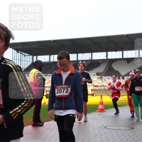 07.12.2025 - St. Pauli X-Mass-Run No. 15 Luisa Fischer http://msf.ph/oto/9384000 07.12.2025 11:27:42 Ziel 108, 2999, 2072, 2780, 2790, 35, 36, 534, 1080, 1772, 2072, 2175, 2571, 2572, 2789, 2790, 2887, 2972, 2979, 2995, 2999, 3004, 3098, 3099, 3315, 3956, 4647, 4656 meine-sportfotos.de