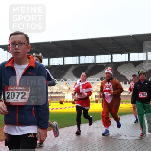 07.12.2025 - St. Pauli X-Mass-Run No. 15 Luisa Fischer http://msf.ph/oto/9384005 07.12.2025 11:27:43 Ziel 15, 2072, 36, 3004, 2789, 4656, 35, 36, 534, 1080, 1772, 2072, 2571, 2572, 2789, 2790, 2887, 2972, 2979, 2995, 2999, 3004, 3098, 3099, 3315, 3956, 4647, 4656 meine-sportfotos.de