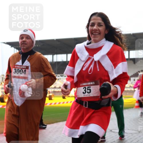 07.12.2025 - St. Pauli X-Mass-Run No. 15 Luisa Fischer http://msf.ph/oto/9384012 07.12.2025 11:27:45 Ziel 3004, 15, 35, 2790, 35, 36, 534, 776, 790, 1080, 1772, 2072, 2571, 2572, 2623, 2789, 2790, 2887, 2972, 2979, 2995, 2999, 3004, 3098, 3099, 3315, 3956, 4647, 4656 meine-sportfotos.de