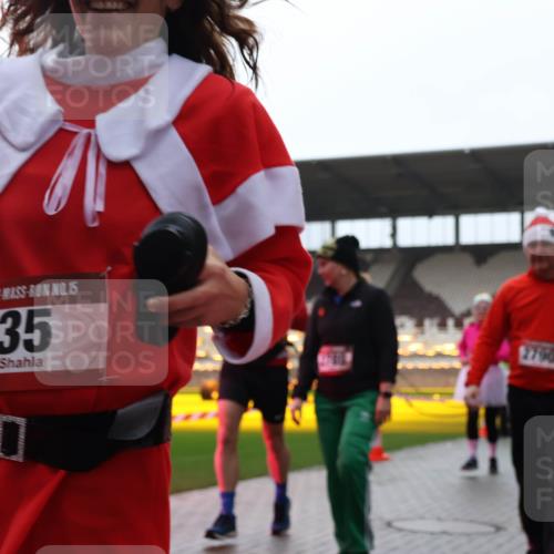 07.12.2025 - St. Pauli X-Mass-Run No. 15 Luisa Fischer http://msf.ph/oto/9384014 07.12.2025 11:27:45 Ziel 35, 2790, 35, 36, 534, 776, 790, 1080, 1772, 2072, 2571, 2572, 2623, 2789, 2790, 2887, 2972, 2979, 2995, 2999, 3004, 3098, 3099, 3315, 3956, 4647, 4656 meine-sportfotos.de