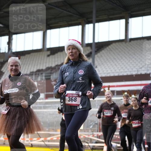 07.12.2025 - St. Pauli X-Mass-Run No. 15 Patografie http://msf.ph/oto/9384055 07.12.2025 10:26:15 Ziel 23, 28, 368, 1638, 1639, 2068, 2922, 3698, 3699, 4044, 4093, 4448, 4460, 4461, 4469, 4481, 4529, 4532, 4699, 4703, 4709, 5010 meine-sportfotos.de