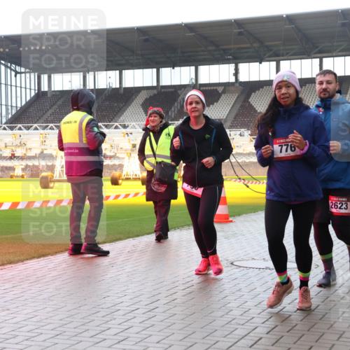 07.12.2025 - St. Pauli X-Mass-Run No. 15 Luisa Fischer http://msf.ph/oto/9384062 07.12.2025 11:28:07 Ziel 776, 2623, 407, 35, 36, 407, 534, 776, 790, 1082, 1772, 2192, 2196, 2567, 2571, 2572, 2623, 2655, 2930, 2980, 2995, 2999, 3004, 3027, 3315, 3956, 4647, 4656 meine-sportfotos.de