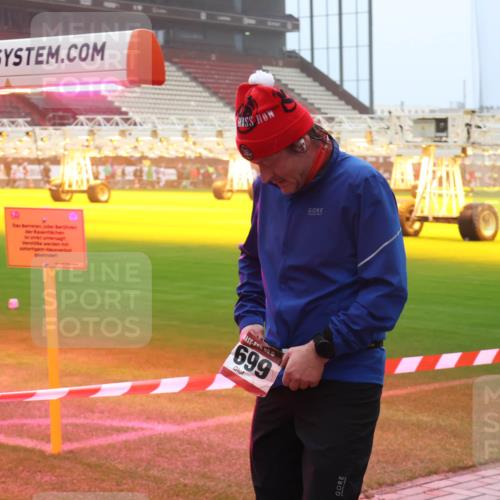 07.12.2025 - St. Pauli X-Mass-Run No. 15 Luisa Fischer http://msf.ph/oto/9384077 07.12.2025 10:14:34 Ziel 15, 699, 174, 352, 1158, 1699, 2951, 3243, 4371, 4489, 4502, 4526, 4545 meine-sportfotos.de