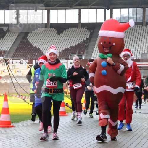 07.12.2025 - St. Pauli X-Mass-Run No. 15 Luisa Fischer http://msf.ph/oto/9384112 07.12.2025 11:28:25 Ziel 20, 2572, 3027, 2567, 2980, 3599, 407, 534, 776, 790, 1082, 2138, 2139, 2162, 2163, 2164, 2192, 2196, 2567, 2571, 2572, 2623, 2655, 2930, 2980, 3027, 3057, 3063, 3074, 3599, 3670, 4644, 4653, 4655 meine-sportfotos.de