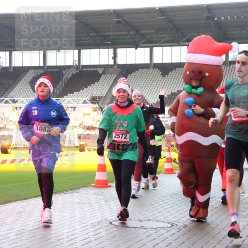 07.12.2025 - St. Pauli X-Mass-Run No. 15 Luisa Fischer http://msf.ph/oto/9384122 07.12.2025 11:28:27 Ziel 20, 1082, 2572, 139, 2980, 407, 776, 790, 1082, 2138, 2139, 2162, 2163, 2164, 2192, 2196, 2567, 2623, 2655, 2930, 2980, 3027, 3057, 3063, 3074, 3599, 3670, 4644, 4653, 4655 meine-sportfotos.de