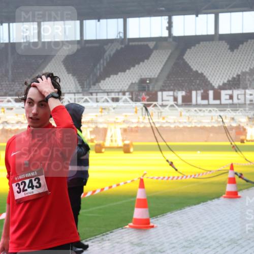 07.12.2025 - St. Pauli X-Mass-Run No. 15 Luisa Fischer http://msf.ph/oto/9384184 07.12.2025 10:14:44 Ziel 15, 3243, 174, 352, 1158, 2564, 2617, 2618, 2864, 2951, 3243, 4371, 4489, 4502, 4508, 4526, 4545 meine-sportfotos.de