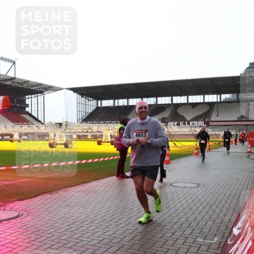 07.12.2025 - St. Pauli X-Mass-Run No. 15 Luisa Fischer http://msf.ph/oto/9384189 07.12.2025 11:28:42 Ziel 4653, 1082, 1897, 1917, 1919, 1920, 1921, 2138, 2139, 2162, 2163, 2164, 2192, 2196, 2426, 2427, 2431, 2495, 2655, 2774, 2808, 2845, 2930, 2980, 3027, 3057, 3063, 3074, 3599, 3670, 4641, 4644, 4653, 4655 meine-sportfotos.de
