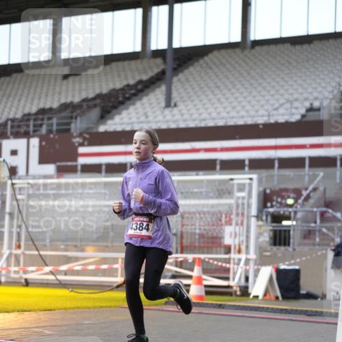 07.12.2025 - St. Pauli X-Mass-Run No. 15 Patografie http://msf.ph/oto/9384200 07.12.2025 10:26:45 Ziel 3771, 3787, 3792, 3828, 4185, 4384, 4705 meine-sportfotos.de