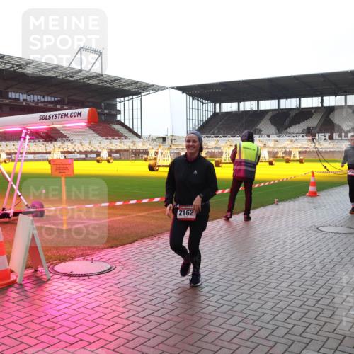 07.12.2025 - St. Pauli X-Mass-Run No. 15 Luisa Fischer http://msf.ph/oto/9384201 07.12.2025 11:28:46 Ziel 2162, 2164, 1082, 1897, 1917, 1919, 1920, 1921, 2138, 2139, 2162, 2163, 2164, 2192, 2196, 2426, 2427, 2431, 2495, 2655, 2774, 2808, 2845, 2930, 2980, 3027, 3057, 3063, 3074, 3599, 3670, 4641, 4644, 4653, 4655, 4832 meine-sportfotos.de