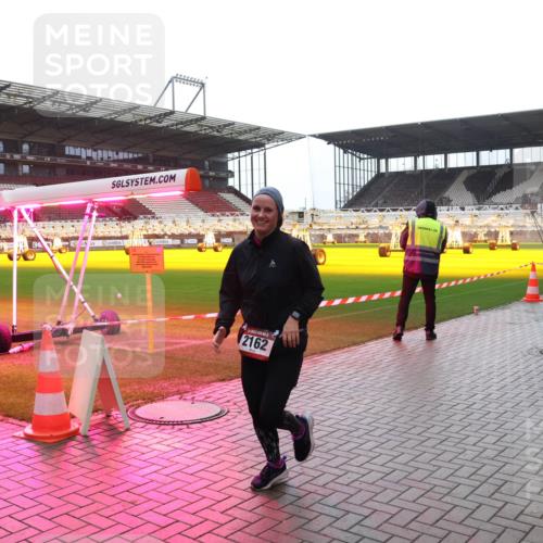 07.12.2025 - St. Pauli X-Mass-Run No. 15 Luisa Fischer http://msf.ph/oto/9384202 07.12.2025 11:28:46 Ziel 2162, 22164, 1082, 1897, 1917, 1919, 1920, 1921, 2138, 2139, 2162, 2163, 2164, 2192, 2196, 2426, 2427, 2431, 2495, 2655, 2774, 2808, 2845, 2930, 2980, 3027, 3057, 3063, 3074, 3599, 3670, 4641, 4644, 4653, 4655, 4832 meine-sportfotos.de