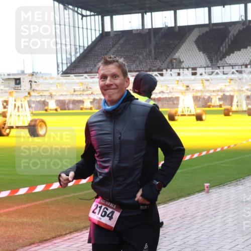 07.12.2025 - St. Pauli X-Mass-Run No. 15 Luisa Fischer http://msf.ph/oto/9384207 07.12.2025 11:28:48 Ziel 15, 2164, 1082, 1897, 1917, 1919, 1920, 1921, 2138, 2139, 2162, 2163, 2164, 2192, 2196, 2426, 2427, 2431, 2495, 2655, 2774, 2808, 2845, 2930, 2980, 3027, 3057, 3063, 3074, 3599, 3670, 4641, 4644, 4653, 4655, 4832 meine-sportfotos.de
