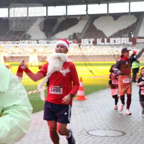 07.12.2025 - St. Pauli X-Mass-Run No. 15 Luisa Fischer http://msf.ph/oto/9384250 07.12.2025 11:29:09 Ziel 2495, 1, 1617, 1919, 481, 1897, 1917, 1919, 1920, 1921, 2038, 2162, 2163, 2164, 2189, 2190, 2383, 2426, 2427, 2431, 2495, 2707, 2709, 2774, 2808, 2845, 3234, 3599, 3670, 4641, 4818, 4832, 4837, 4838 meine-sportfotos.de