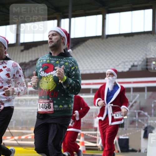 07.12.2025 - St. Pauli X-Mass-Run No. 15 Patografie http://msf.ph/oto/9384256 07.12.2025 10:26:59 Ziel 159, 1468, 1472, 3720, 4334, 4353, 4384 meine-sportfotos.de