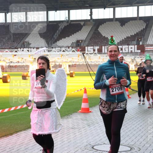 07.12.2025 - St. Pauli X-Mass-Run No. 15 Luisa Fischer http://msf.ph/oto/9384283 07.12.2025 11:29:17 Ziel 24, 2709, 2426, 1897, 1917, 1919, 1920, 1921, 2038, 2189, 2190, 2383, 2426, 2427, 2431, 2495, 2707, 2709, 2774, 2808, 2845, 3234, 4641, 4818, 4832, 4837, 4838 meine-sportfotos.de