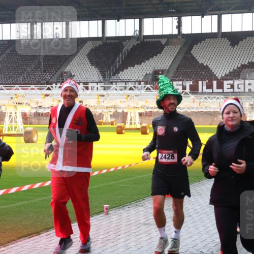 07.12.2025 - St. Pauli X-Mass-Run No. 15 Luisa Fischer http://msf.ph/oto/9384298 07.12.2025 11:29:20 Ziel 2426, 1897, 1917, 1919, 1920, 1921, 2038, 2189, 2190, 2383, 2426, 2427, 2431, 2495, 2707, 2709, 2774, 2808, 2845, 3234, 3235, 3236, 4641, 4818, 4832, 4837, 4838 meine-sportfotos.de