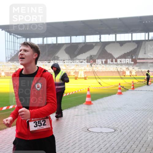 07.12.2025 - St. Pauli X-Mass-Run No. 15 Luisa Fischer http://msf.ph/oto/9384323 07.12.2025 10:14:55 Ziel 352, 174, 352, 1158, 2564, 2617, 2618, 2864, 3243, 3481, 3565, 4489, 4502, 4508, 4526, 4545 meine-sportfotos.de