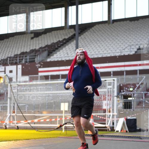 07.12.2025 - St. Pauli X-Mass-Run No. 15 Patografie http://msf.ph/oto/9384399 07.12.2025 10:27:22 Ziel 1312, 1317, 3571, 3714, 3715, 3722, 3723, 3793, 4225, 4435 meine-sportfotos.de