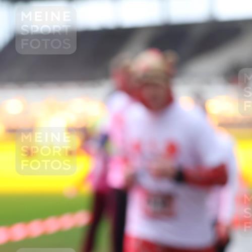 07.12.2025 - St. Pauli X-Mass-Run No. 15 Luisa Fischer http://msf.ph/oto/9384422 07.12.2025 11:29:48 Ziel 861, 1759, 2189, 2190, 2213, 2285, 2500, 2522, 2676, 2701, 2702, 2882, 3143, 3144, 3146, 3235, 3236, 4392, 4432, 4452 meine-sportfotos.de