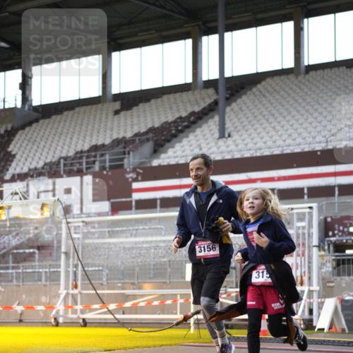 07.12.2025 - St. Pauli X-Mass-Run No. 15 Patografie http://msf.ph/oto/9384453 07.12.2025 10:27:29 Ziel 175, 2677, 3154, 3156, 3571, 3706, 3707, 3714, 3715, 3722, 3723, 3793, 4435 meine-sportfotos.de