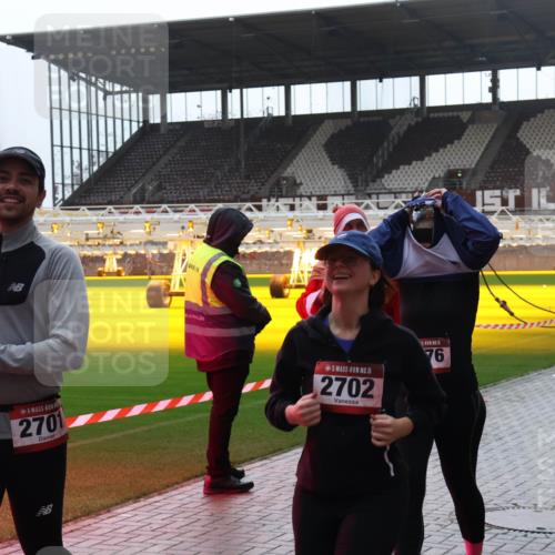 07.12.2025 - St. Pauli X-Mass-Run No. 15 Luisa Fischer http://msf.ph/oto/9384487 07.12.2025 11:30:00 Ziel 2701, 15, 2702, 15, 76, 2882, 31, 859, 861, 882, 1759, 1922, 1924, 1925, 2213, 2285, 2500, 2522, 2676, 2701, 2702, 2787, 2838, 2840, 2882, 3143, 3144, 3146, 3235, 3236, 4392, 4432, 4452, 4651, 4839 meine-sportfotos.de
