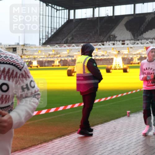 07.12.2025 - St. Pauli X-Mass-Run No. 15 Luisa Fischer http://msf.ph/oto/9384524 07.12.2025 11:30:05 Ziel 882, 3146, 3144, 859, 861, 882, 1759, 1922, 1924, 1925, 1941, 2213, 2285, 2500, 2522, 2676, 2701, 2702, 2787, 2838, 2840, 2882, 3143, 3144, 3146, 3235, 3236, 3303, 4392, 4432, 4452, 4651, 4839 meine-sportfotos.de