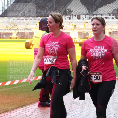 07.12.2025 - St. Pauli X-Mass-Run No. 15 Luisa Fischer http://msf.ph/oto/9384539 07.12.2025 11:30:12 Ziel 15, 2189, 15, 2190, 859, 882, 1759, 1922, 1924, 1925, 1941, 2213, 2285, 2500, 2522, 2701, 2702, 2787, 2838, 2840, 2882, 3143, 3144, 3146, 3303, 4651, 4839 meine-sportfotos.de