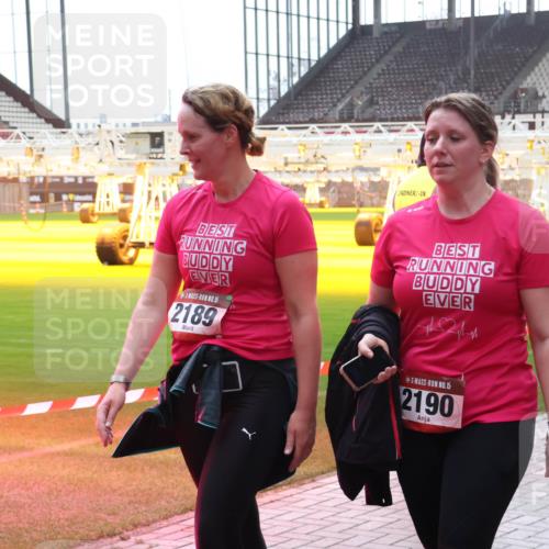 07.12.2025 - St. Pauli X-Mass-Run No. 15 Luisa Fischer http://msf.ph/oto/9384544 07.12.2025 11:30:13 Ziel 15, 2189, 15, 2190, 859, 882, 1759, 1922, 1924, 1925, 1941, 2213, 2500, 2522, 2701, 2702, 2787, 2838, 2840, 2882, 3143, 3144, 3146, 3303, 4651, 4839 meine-sportfotos.de