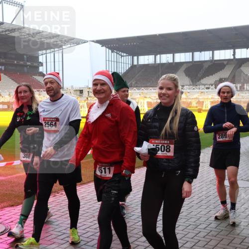 07.12.2025 - St. Pauli X-Mass-Run No. 15 Luisa Fischer http://msf.ph/oto/9384549 07.12.2025 10:15:36 Ziel 2564, 308, 611, 3481, 15, 508, 289, 883, 308, 431, 436, 438, 762, 1180, 1183, 1363, 1867, 1869, 1873, 1885, 2666, 2667, 2668, 2883, 2891, 3103, 3481, 3741, 4001, 4004, 4494, 4536 meine-sportfotos.de