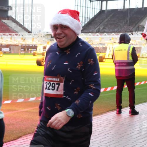 07.12.2025 - St. Pauli X-Mass-Run No. 15 Luisa Fischer http://msf.ph/oto/9384551 07.12.2025 11:30:17 Ziel 3, 3297, 1922, 859, 882, 1759, 1922, 1924, 1925, 1941, 2213, 2500, 2522, 2701, 2702, 2705, 2787, 2838, 2840, 2882, 3143, 3144, 3146, 3303, 4651, 4839 meine-sportfotos.de