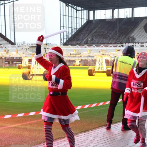 07.12.2025 - St. Pauli X-Mass-Run No. 15 Luisa Fischer http://msf.ph/oto/9384556 07.12.2025 11:30:18 Ziel 1922, 5, 1925, 859, 882, 1759, 1922, 1924, 1925, 1941, 2213, 2500, 2522, 2701, 2702, 2705, 2787, 2838, 2840, 2882, 3143, 3144, 3146, 3303, 4651, 4839 meine-sportfotos.de