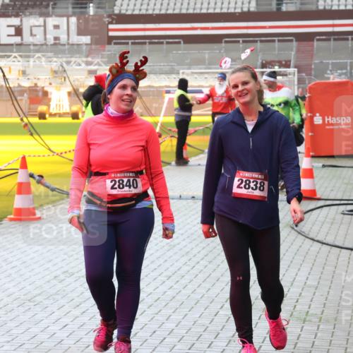 07.12.2025 - St. Pauli X-Mass-Run No. 15 Luisa Fischer http://msf.ph/oto/9384616 07.12.2025 11:30:35 Ziel 2840, 5, 2838, 859, 882, 1922, 1924, 1925, 1941, 2020, 2509, 2705, 2787, 2838, 2840, 2876, 3303, 4651, 4839 meine-sportfotos.de