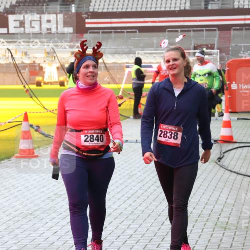 07.12.2025 - St. Pauli X-Mass-Run No. 15 Luisa Fischer http://msf.ph/oto/9384617 07.12.2025 11:30:35 Ziel 5, 2840, 15, 2838, 859, 882, 1922, 1924, 1925, 1941, 2020, 2509, 2705, 2787, 2838, 2840, 2876, 3303, 4651, 4839 meine-sportfotos.de