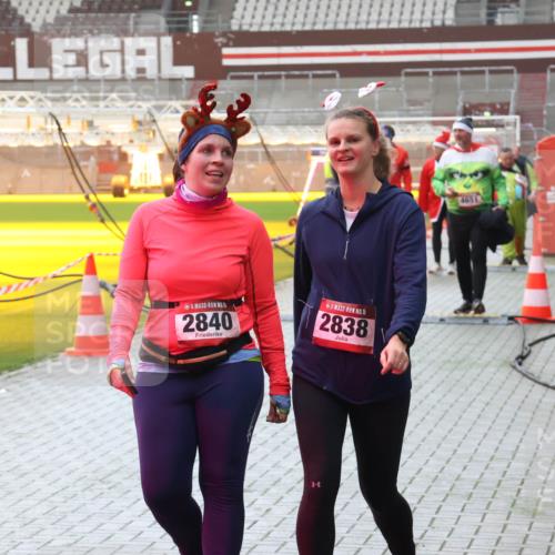 07.12.2025 - St. Pauli X-Mass-Run No. 15 Luisa Fischer http://msf.ph/oto/9384621 07.12.2025 11:30:36 Ziel 5, 2840, 5, 2838, 4651, 859, 882, 1922, 1924, 1925, 1941, 2020, 2509, 2705, 2787, 2838, 2840, 2876, 3303, 4651, 4839 meine-sportfotos.de
