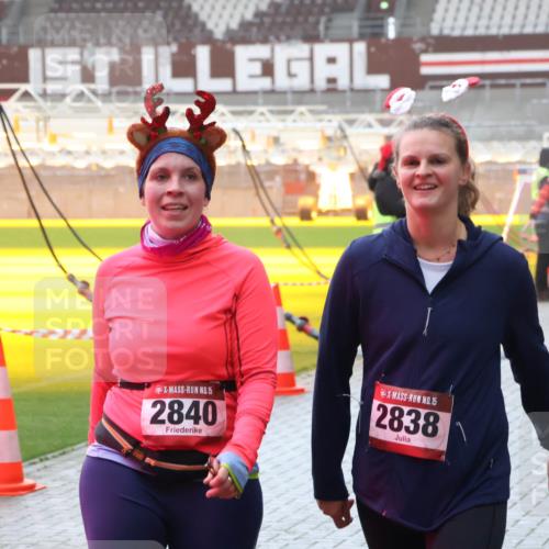 07.12.2025 - St. Pauli X-Mass-Run No. 15 Luisa Fischer http://msf.ph/oto/9384626 07.12.2025 11:30:37 Ziel 1, 15, 2840, 15, 2838, 859, 882, 1922, 1924, 1925, 1941, 2020, 2509, 2705, 2787, 2838, 2840, 2876, 3303, 4651, 4839 meine-sportfotos.de