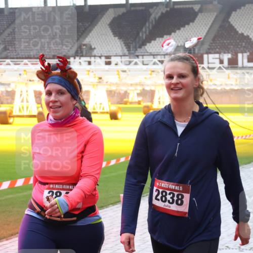 07.12.2025 - St. Pauli X-Mass-Run No. 15 Luisa Fischer http://msf.ph/oto/9384638 07.12.2025 11:30:39 Ziel 39, 15, 2838, 1, 1941, 2020, 2509, 2705, 2787, 2838, 2840, 2876, 3303, 4651, 4839 meine-sportfotos.de
