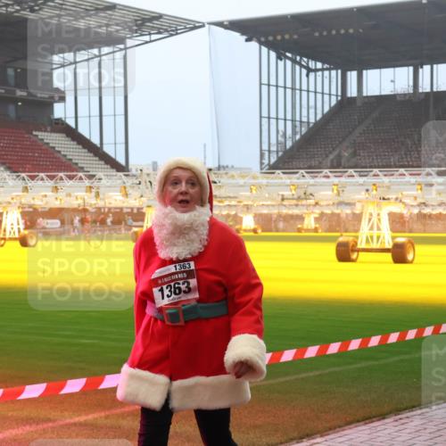 07.12.2025 - St. Pauli X-Mass-Run No. 15 Luisa Fischer http://msf.ph/oto/9384729 07.12.2025 10:15:52 Ziel 1363, 15, 1363, 06, 308, 431, 436, 438, 762, 1180, 1183, 1885, 2641, 2645, 2652, 2658, 2659, 2666, 2667, 2668, 2745, 2883, 2891, 3053, 3103, 3741, 4455, 4494, 4536 meine-sportfotos.de