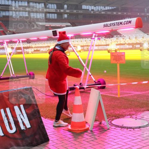 07.12.2025 - St. Pauli X-Mass-Run No. 15 Luisa Fischer http://msf.ph/oto/9384746 07.12.2025 11:31:14 Ziel 011, 203, 329, 487, 539, 554, 579, 581, 848, 865, 870, 872, 1595, 2020, 2307, 2308, 2311, 2314, 2317, 2319, 2449, 2450, 2509, 2871, 2876, 3328 meine-sportfotos.de