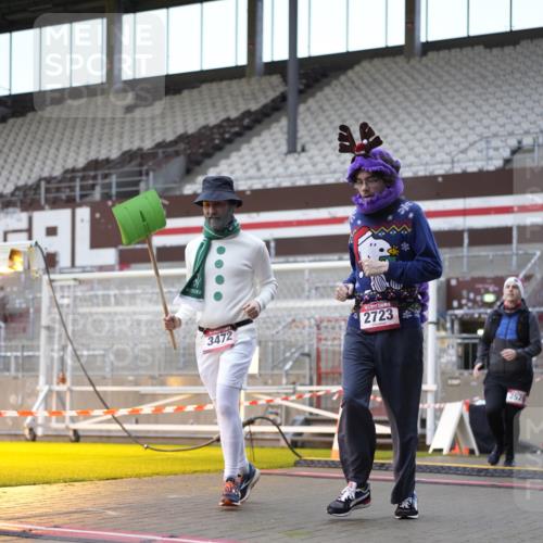 07.12.2025 - St. Pauli X-Mass-Run No. 15 Patografie http://msf.ph/oto/9384755 07.12.2025 10:28:12 Ziel 1507, 1742, 1745, 2526, 2723, 3395, 3412, 3413, 3454, 3472, 3727, 3729, 3730, 3879, 4064, 4065, 4159, 4160, 4189, 4245, 4344, 4376, 4380, 4697, 4698, 4700, 4701, 4702, 4704, 4706, 4707, 4708, 4710 meine-sportfotos.de