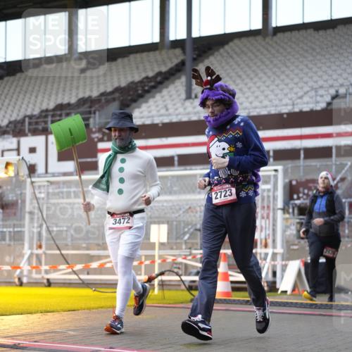 07.12.2025 - St. Pauli X-Mass-Run No. 15 Patografie http://msf.ph/oto/9384760 07.12.2025 10:28:12 Ziel 1507, 1742, 1745, 2526, 2723, 3395, 3412, 3413, 3454, 3472, 3727, 3729, 3730, 3879, 4064, 4065, 4159, 4160, 4189, 4245, 4344, 4376, 4380, 4697, 4698, 4700, 4701, 4702, 4704, 4706, 4707, 4708, 4710 meine-sportfotos.de