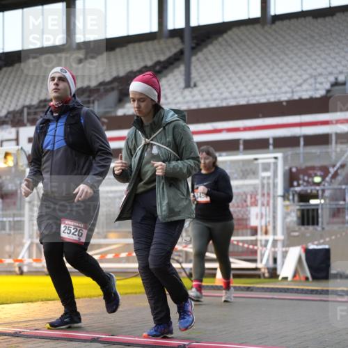 07.12.2025 - St. Pauli X-Mass-Run No. 15 Patografie http://msf.ph/oto/9384773 07.12.2025 10:28:15 Ziel 1507, 2526, 2723, 3395, 3413, 3454, 3472, 3727, 3729, 4064, 4159, 4160, 4245, 4344, 4355, 4376, 4380, 4388, 4697, 4698, 4701, 4702, 4704, 4706, 4707, 4710 meine-sportfotos.de