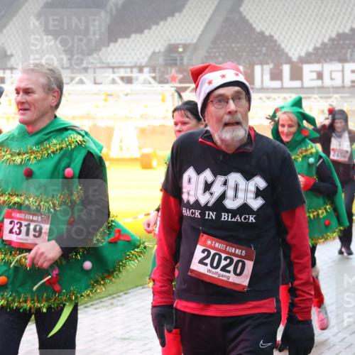 07.12.2025 - St. Pauli X-Mass-Run No. 15 Luisa Fischer http://msf.ph/oto/9384774 07.12.2025 11:31:24 Ziel 15, 2319, 15, 2020, 2450, 2317, 203, 329, 487, 539, 554, 579, 581, 848, 865, 870, 872, 1595, 1755, 2307, 2308, 2311, 2314, 2317, 2319, 2428, 2429, 2430, 2449, 2450, 2492, 2493, 2871, 3181, 3182, 3184, 3238, 3239, 3328, 3352, 3436, 4105 meine-sportfotos.de