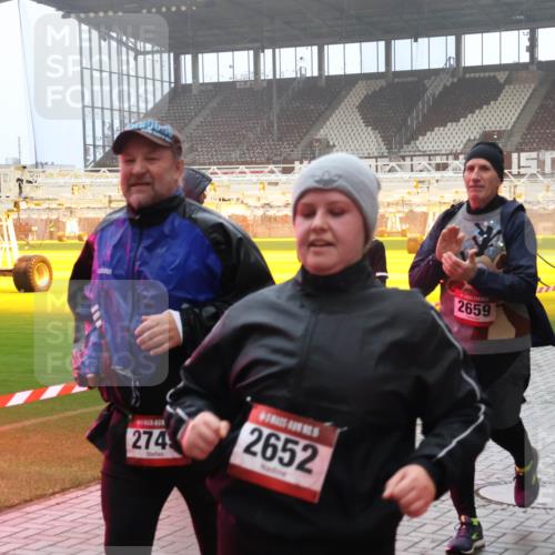 07.12.2025 - St. Pauli X-Mass-Run No. 15 Luisa Fischer http://msf.ph/oto/9384786 07.12.2025 10:16:16 Ziel 274, 2652, 2659, 2545, 2546, 2641, 2645, 2652, 2658, 2659, 2745, 3053, 4455, 4494 meine-sportfotos.de