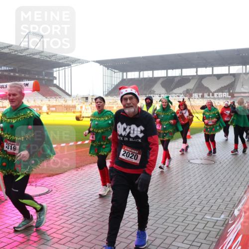 07.12.2025 - St. Pauli X-Mass-Run No. 15 Luisa Fischer http://msf.ph/oto/9384796 07.12.2025 11:31:25 Ziel 319, 5, 2020, 203, 329, 487, 539, 554, 579, 581, 848, 865, 870, 872, 1595, 1755, 2307, 2308, 2311, 2314, 2317, 2319, 2428, 2429, 2430, 2449, 2450, 2492, 2493, 2871, 3181, 3182, 3184, 3238, 3239, 3328, 3352, 3436, 4105 meine-sportfotos.de