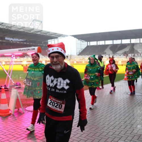 07.12.2025 - St. Pauli X-Mass-Run No. 15 Luisa Fischer http://msf.ph/oto/9384799 07.12.2025 11:31:26 Ziel 314, 15, 2020, 2317, 203, 329, 487, 539, 554, 579, 581, 848, 865, 870, 872, 1595, 1755, 2307, 2308, 2311, 2314, 2317, 2319, 2428, 2429, 2430, 2449, 2450, 2492, 2493, 2871, 3181, 3182, 3184, 3238, 3239, 3328, 3352, 3436, 4105 meine-sportfotos.de