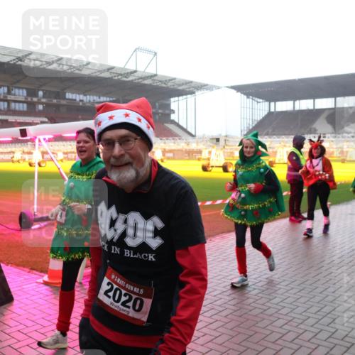 07.12.2025 - St. Pauli X-Mass-Run No. 15 Luisa Fischer http://msf.ph/oto/9384805 07.12.2025 11:31:26 Ziel 15, 2020, 203, 329, 487, 539, 554, 579, 581, 848, 865, 870, 872, 1595, 1755, 2307, 2308, 2311, 2314, 2317, 2319, 2428, 2429, 2430, 2449, 2450, 2492, 2493, 2871, 3181, 3182, 3184, 3238, 3239, 3328, 3352, 3436, 4105 meine-sportfotos.de