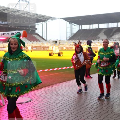 07.12.2025 - St. Pauli X-Mass-Run No. 15 Luisa Fischer http://msf.ph/oto/9384809 07.12.2025 11:31:27 Ziel 311, 2317, 450, 203, 329, 487, 539, 554, 579, 581, 848, 865, 870, 872, 1595, 1755, 2307, 2308, 2311, 2314, 2317, 2319, 2428, 2429, 2430, 2449, 2450, 2492, 2493, 2871, 3181, 3182, 3184, 3238, 3239, 3328, 3352, 3436, 4105 meine-sportfotos.de