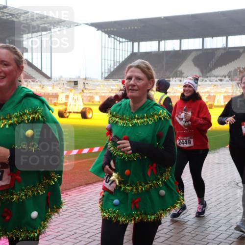 07.12.2025 - St. Pauli X-Mass-Run No. 15 Luisa Fischer http://msf.ph/oto/9384820 07.12.2025 11:31:29 Ziel 15, 2317, 2449, 1759, 203, 329, 487, 539, 554, 579, 581, 848, 865, 870, 872, 1595, 1755, 2307, 2308, 2311, 2314, 2317, 2319, 2428, 2429, 2430, 2449, 2450, 2492, 2493, 2871, 3181, 3182, 3184, 3238, 3239, 3328, 3352, 3436, 4105 meine-sportfotos.de