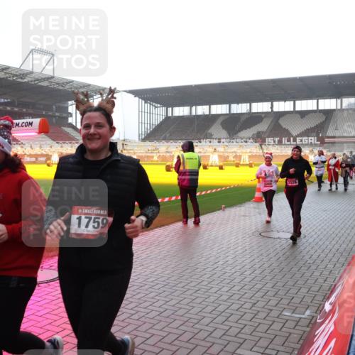 07.12.2025 - St. Pauli X-Mass-Run No. 15 Luisa Fischer http://msf.ph/oto/9384836 07.12.2025 11:31:31 Ziel 11, 5, 50, 2449, 5, 1759, 3328, 203, 329, 487, 539, 554, 579, 581, 848, 865, 870, 872, 1595, 1755, 2017, 2307, 2308, 2311, 2314, 2317, 2319, 2428, 2429, 2430, 2449, 2450, 2492, 2493, 2871, 3181, 3182, 3184, 3238, 3239, 3328, 3352, 3436, 4105 meine-sportfotos.de