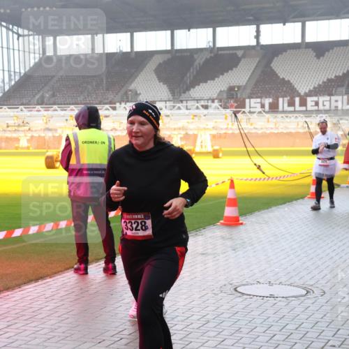 07.12.2025 - St. Pauli X-Mass-Run No. 15 Luisa Fischer http://msf.ph/oto/9384841 07.12.2025 11:31:32 Ziel 15, 3328, 865, 1970, 203, 329, 487, 539, 554, 579, 581, 848, 865, 870, 872, 1595, 1755, 2017, 2307, 2308, 2311, 2314, 2317, 2319, 2428, 2429, 2430, 2449, 2450, 2492, 2493, 2871, 3181, 3182, 3184, 3238, 3239, 3328, 3352, 3436, 4105 meine-sportfotos.de
